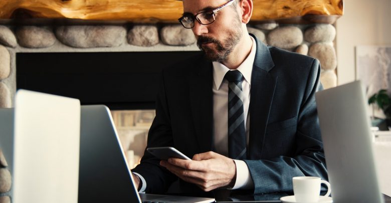 Nowoczesne CV - jak powinno wyglądać, co zawrzeć i na co zwrócić uwagę? (fot.Źródło: pexels.com)