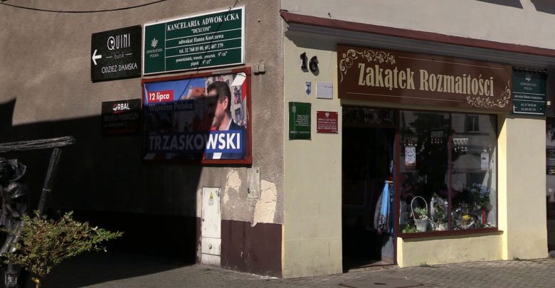 Tarnowskie Góry od miesiąca walczą z brzydkimi reklamami. I efekty już są