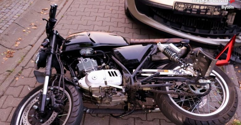 Wypadek motocyklisty w Bytomiu. 27-latek trafił do szpitala (fot.KMP Bytom)