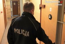 Zamiast sprzedać kołdry i pościele, ukradli kilka tysięcy złotych. Fot. Śląska Policja