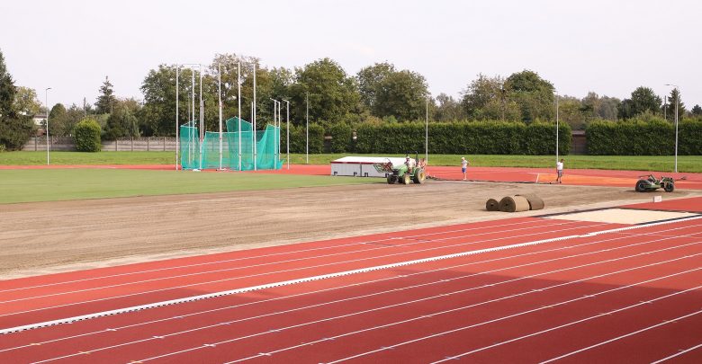 Nowa murawa na stadionie w Pszczynie. Trwa modernizacja za 7 mln zł. Fot. UM Pszczyna