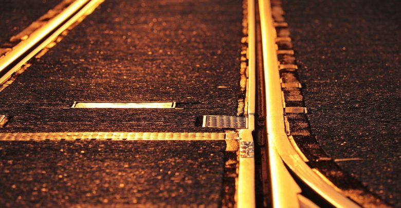 Jazda lokomotywą na "podwójnym gazie"? W Polsce wszystko jest możliwe (fot.pixabay.com)