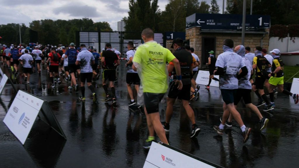 Pogoda nie dopisała, ale frekwencja już tak. Mimo ulewnego deszczu, ponad 3 tys. uczestników stanęło na starcie kilku biegów składających się na Silesia Marathon
