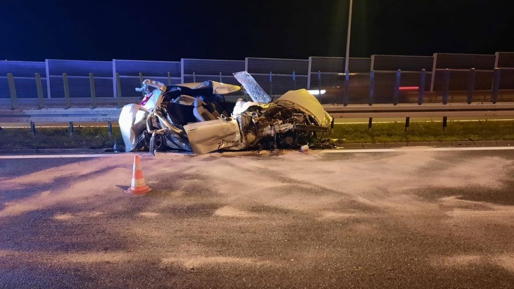 Koszmar na S1 w Bielsku! Zobaczcie, co zostało z samochodu! foto. Waszym Okiem - Radio Bielsko