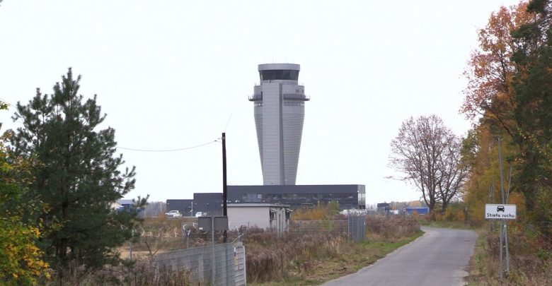 Będzie pociąg na lotnisko w Pyrzowicach! Umowa na linię kolejową Tarnowskie Góry - Zawiercie podpisana!