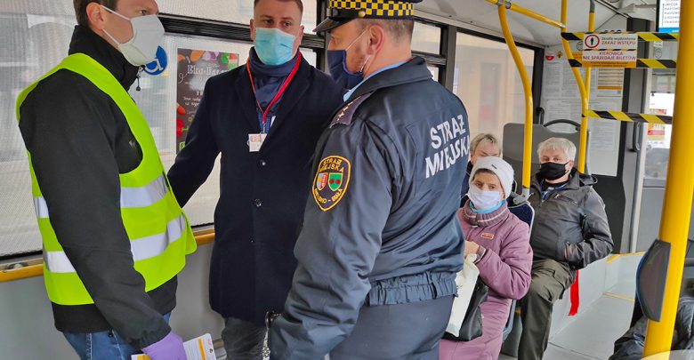 Są wyniki kontroli maseczek w bielskich autobusach. Fot. UM Bielsko-Biała