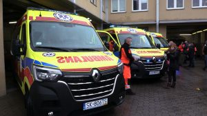 Do Katowic przyjechały pierwsze 4 żółte karetki. Wkrótce wszystkie będą w takim kolorze