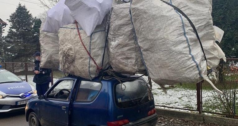 Śląskie: Wiedzieliście, że seicento to takie pakowne auto? (fot.Śląska Policja)