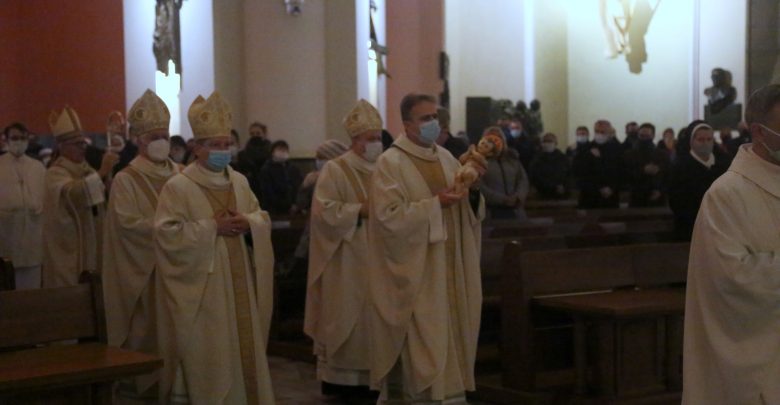 Uroczystą Mszą św. o północy pod przewodnictwem abp. Wiktora Skworca rozpoczęto świętowanie Bożego Narodzenia w katowickiej katedrze Chrystusa Króla (fot.Archidiecezja Katowicka)