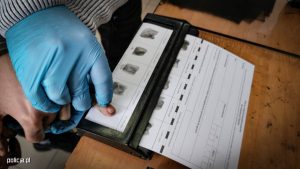Spędzali kierowcom sen z powiek, nakradli akumulatorów za kilkadziesiąt tysięcy! (fot.policja)