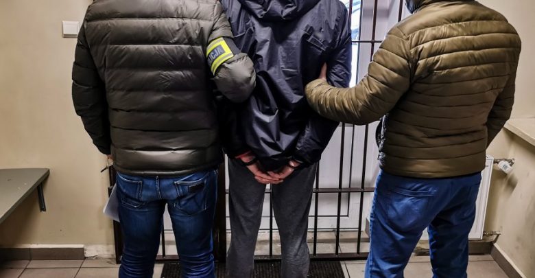Spędzali kierowcom sen z powiek, nakradli akumulatorów za kilkadziesiąt tysięcy! (fot.policja)