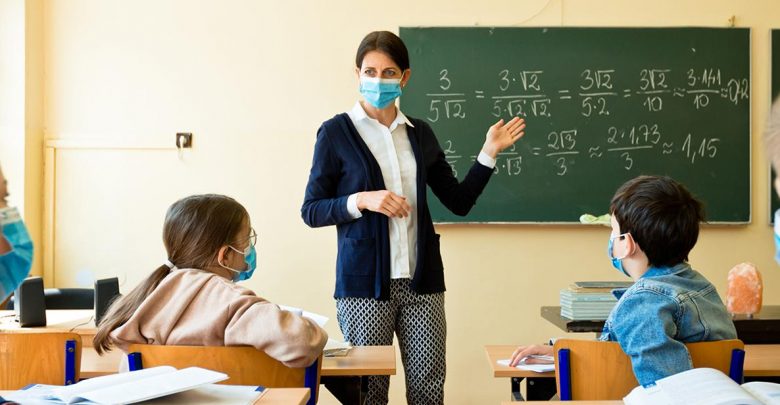 W drugim tygodniu lutego ruszają szczepienia nauczycieli. Którzy nauczyciele zaszczepią się jako pierwsi? (fot.MZ)