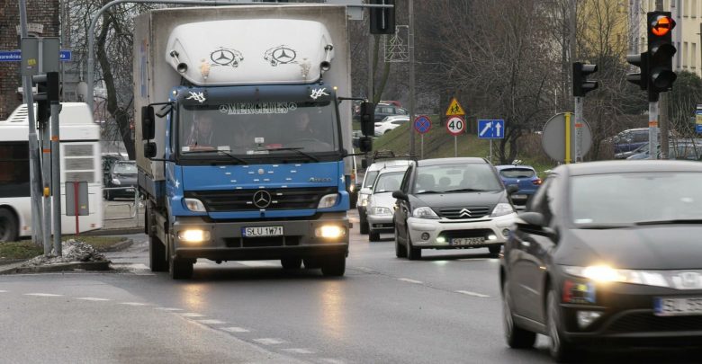 Katowice, Zabrze, Ruda montują kamery na skrzyżowaniach. Posypią się zdjęcia i mandaty!