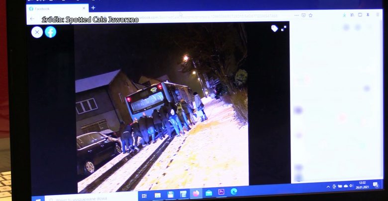 W Jaworznie, żeby autobus pojechał dalej, pasażerowie musieli wysiąść i autobus popchnąć. Bo było trochę pod górkę, a jezdnia całkowicie oblodzona