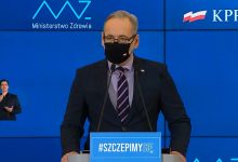 Rząd luzuje obostrzenia, a przedsiębiorcy rozkładają ręce. Jak poinformował dziś minister zdrowia Adam Niedzielski, od poniedziałku zostaną otwarte galerie handlowe, zniknie godzina dla seniorów, a swoje podwoje otworzą galerie sztuki i muzea