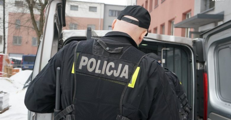 Będzin: z nożem kuchennym na policjantów. Fot. Policja Śląska