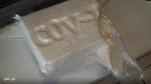 Podczas akcji policjanci zabezpieczyli między innymi płynną amfetaminę oraz kilogram kokainy. Czarnorynkowa wartość zabezpieczonych narkotyków przekracza 4.5 mln zł (fot.policja.pl)