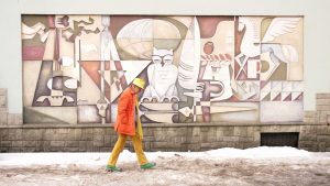 PASTELOWA ELEGANCJA od razu rzuca się w oczy! Prezes Izby Przemysłowo-Handlowej Rybnickiego Okręgu Przemysłowego podbił internet jako influencer modowy!