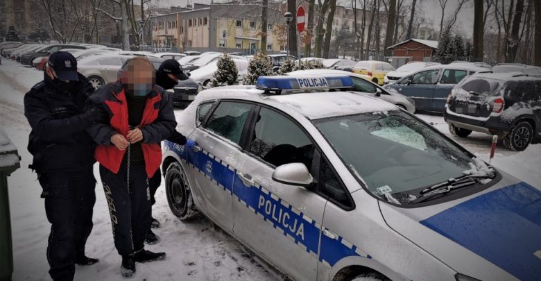 Śląskie: Zaatakował sąsiada nożem. Grozi mu dożywocie (fot.KPP Mikołów)