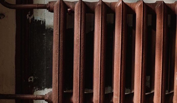 Koniec awarii ogrzewania w Bytomiu i Zabrzu. Fortum zwiększa temperaturę w sieci (fot.pexels.com)