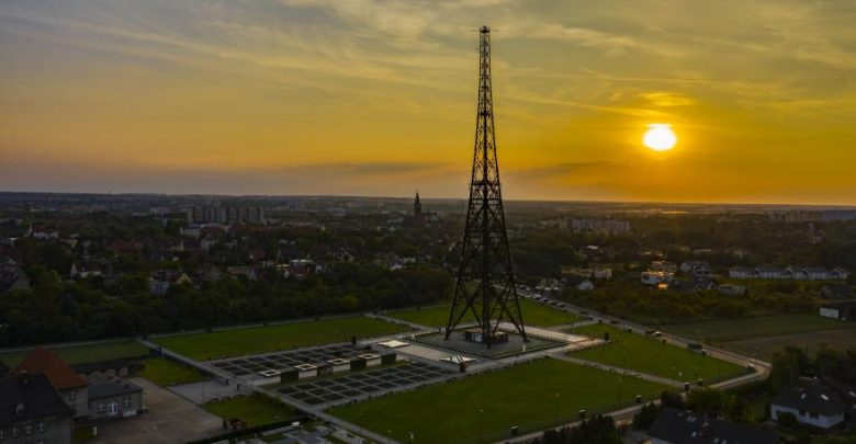Gliwice: Skwer przy Radiostacji - skwerem Franza Honioka. Fot. R. Neumann/UM Gliwice