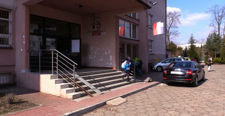 Studenci zaprojektowali nowe wnętrze szkoły. Dziś wyłoniono laureatów konkursu na projekt modernizacji parteru Szkoły Podstawowej nr 1 w Katowicach, w którym wzięli udział studenci Wyższej Szkoły Technicznej