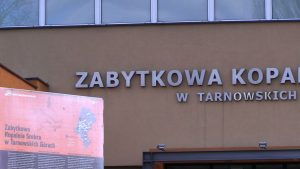 Sztolnia Czarnego Pstrąga ratuje się jak może. Stowarzyszenie chce miasto sprzedać parking