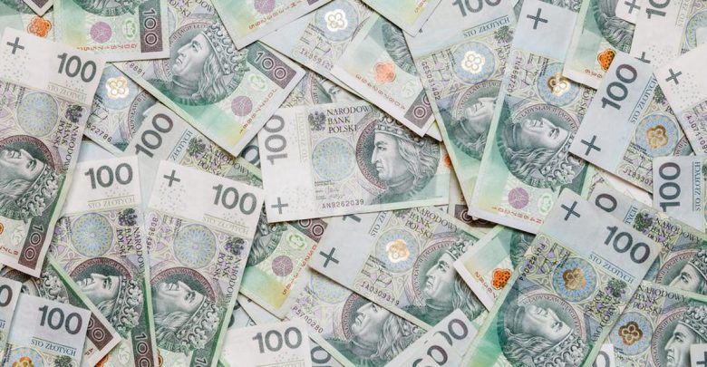Od 3 czerwca wchodzą nowe przepisy unijne ws. przewożenia pieniędzy przez granicę (fot.MF)