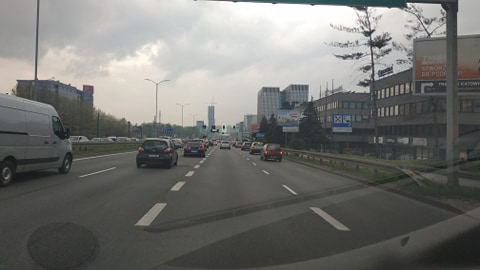 Korkuje się ulica Chorzowska w obu kierunkach, korkuje się tez zjazd z DTŚ na Chorzowską, a także wjazd na Chorzowską od strony Ronda. Korkuje się też dojazdy do Chorzowskiej