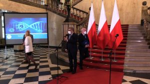 -Chcemy, żeby do końca roku nie został zdemontowany. Żeby w razie czego te 144 miejsca był w gotowości - mówi wojewoda śląski, Jarosław Wieczorek