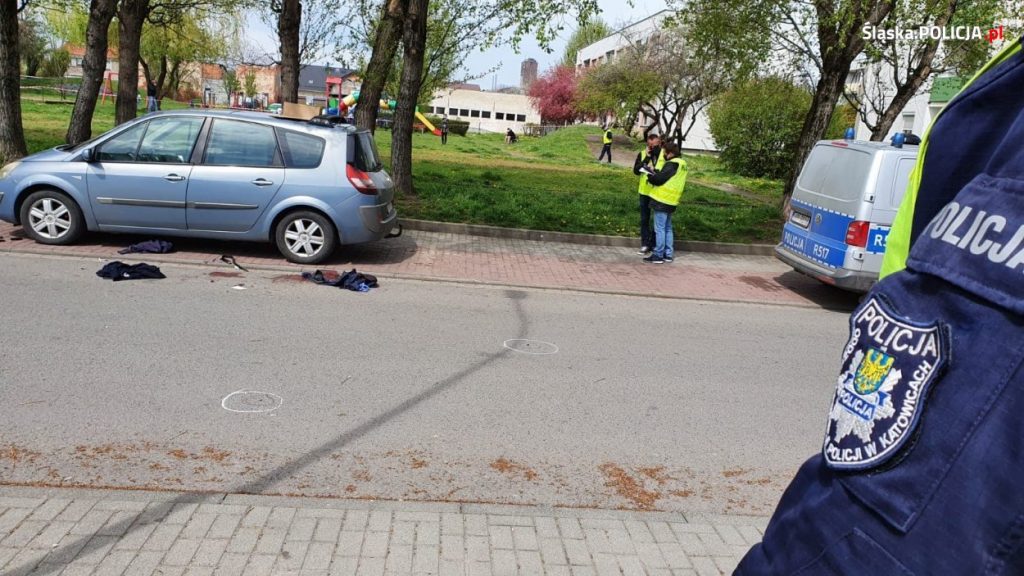 43-letni policjant zginął podczas pełnienia służby w Raciborzu. Strzelił do niego bandyta, który w ubraniu przypominającym policyjne, usiłował kontrolować samochody
