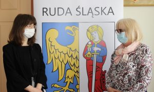 – Pani Magdalena jest nie tylko wybitnym muzykiem, ma też wyjątkową osobowość, wiedzę i doświadczenie. Takich ludzi na pewno warto promować i wspierać – dodaje prezydent Rudy Śląskiej, Grażyna Dziedzic. (fot.UM Ruda Śląska)