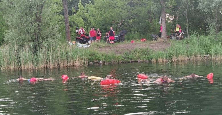 Akcja poszukiwawcza na Pogorii III! Nurkowie i WOPR szukają dwójki plażowiczów (fot.WOPR Dąbrowa Górnicza)
