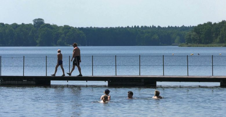 Wyjątkowo tragiczny weekend nad wodą. W całej Polsce w dwa dni służby odnotowały 15 przypadków utonięć. Mimo szybkiej reakcji służb nie udało się uratować 23-letniego mężczyzny, który wczoraj wraz z kolegą nurkował w jeziorze Paprocańskim w Tychach