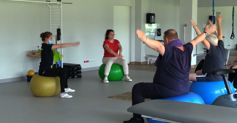 Rehabilitacja po koronawirusie nie jest brana szturmem. Ale jest pewien powód