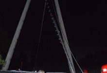 Wszedł na słup, by zaimponować dziewczynie. Poraził go prąd. Poparzony 19-latek trafił do szpitala (fot.Policja Lubelska)