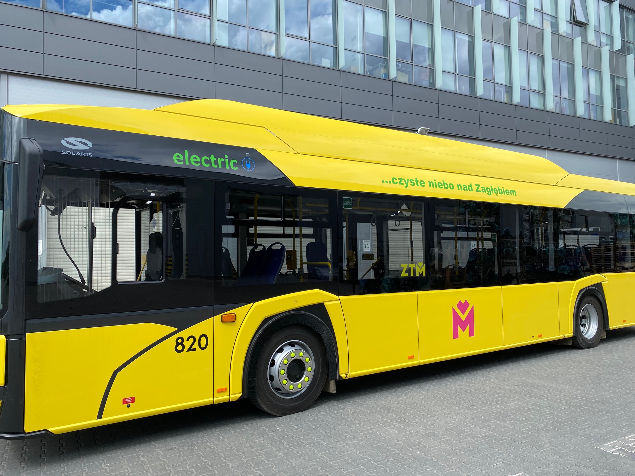 Sosnowiec: nowe elektryki w nowym malowaniu. Fot. UM Sosnowiec