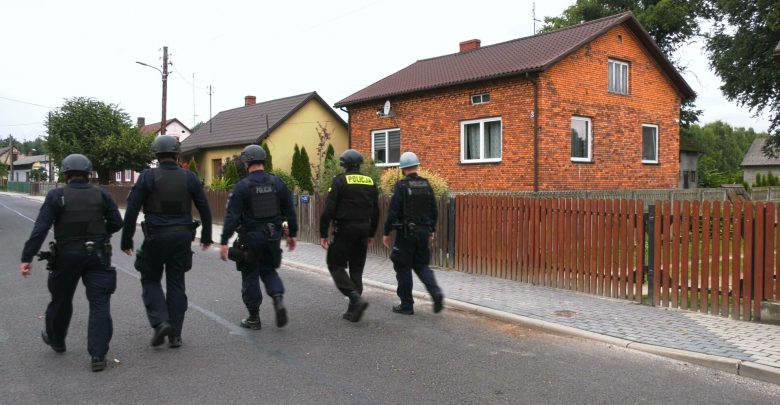 Gdzie jest Jacek Jaworek? Domniemany zabójca rodziny spod Częstochowy zapadł się pod ziemię!