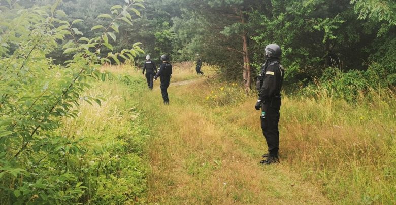 Poszukiwania Jacka Jaworka trwają. Policja APELUJE by nie wchodzić do lasu w gminie Dąbrowa Zielona