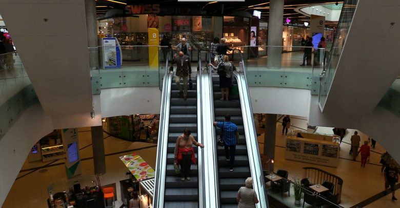 O szczepienie się na covid-19 apelują już nawet handlowcy! "Szczepcie się, nie chcemy kolejnego lockdownu!"