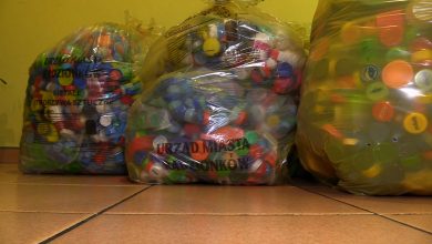 Można pomóc chorej Hani i środowisku. Radzionków namawia mieszkańców do zbiórki plastikowych nakrętek