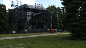 Rozpoczyna się duża impreza w Parku Śląskim - Fest Festival. Od rana do Chorzowa fani muzyki zjeżdżali z różnych części Polski.