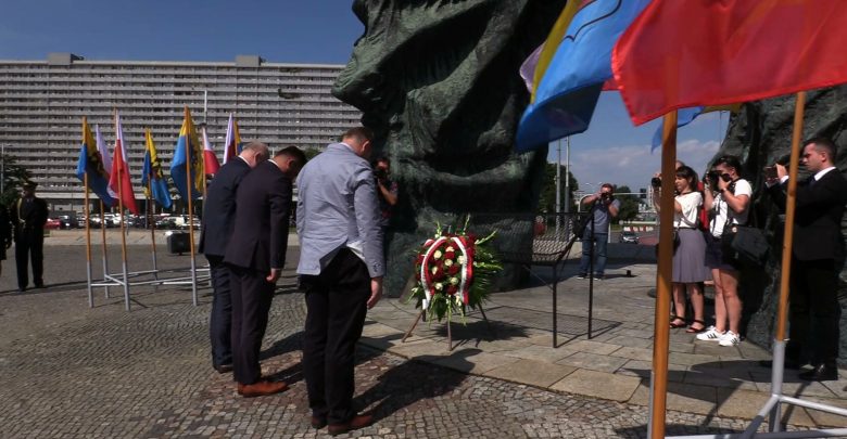 "Na Śląsku byli ludzie za jedną i drugą opcją". Woj.śląskie upamiętnia I i II Powstanie Śląskie