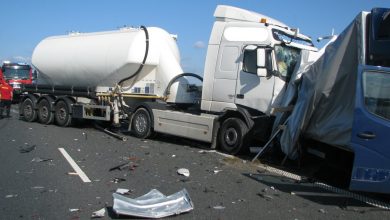Zderzenie 7 pojazdów na A4. Kierowcę cysterny oślepiło słońce (fot.Policja Opolska)
