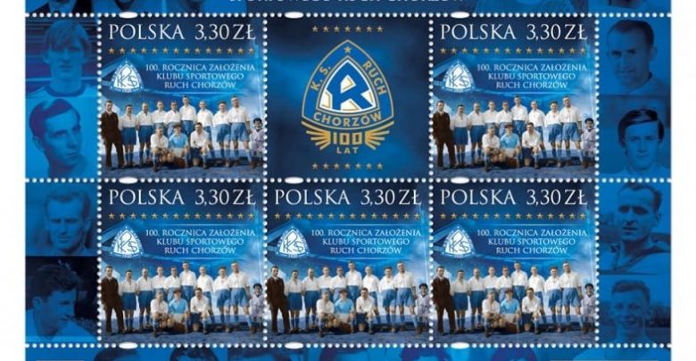 Ruch Chorzów można teraz polizać i nakleić. Znaczek Niebieskich nagrodzony! (fot.Poczta Polska/Ruch Chorzów)