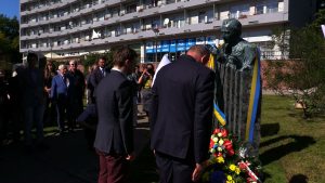 Prof. Józef Świder i Kazimierz Kutz to kolejne osoby, które zostały upamiętnione w Galerii Artystycznej Katowic na Placu Grunwaldzkim