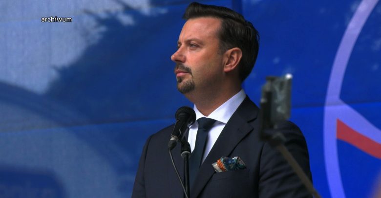 Rafał Piech przeciwko przymuszaniu do szczepień. Ruch Polska Jest Jedna chce walczyć z segregacją sanitarną