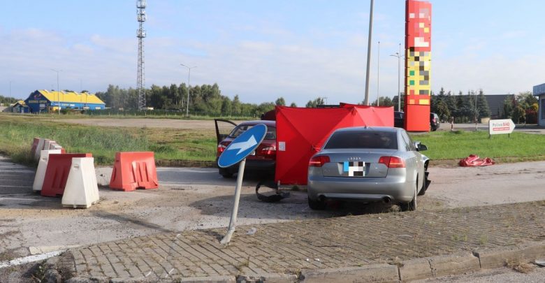 Tragiczny wypadek w Koziegłowach. Nie żyje kierowca lanosa(fot.Śląska Policja)