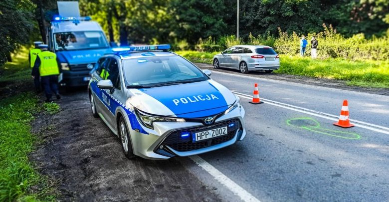 Potrącenie rowerzysty w Zabrzu. Policjanci wyjaśniają jak doszło do groźnego wypadku (fot.policja)