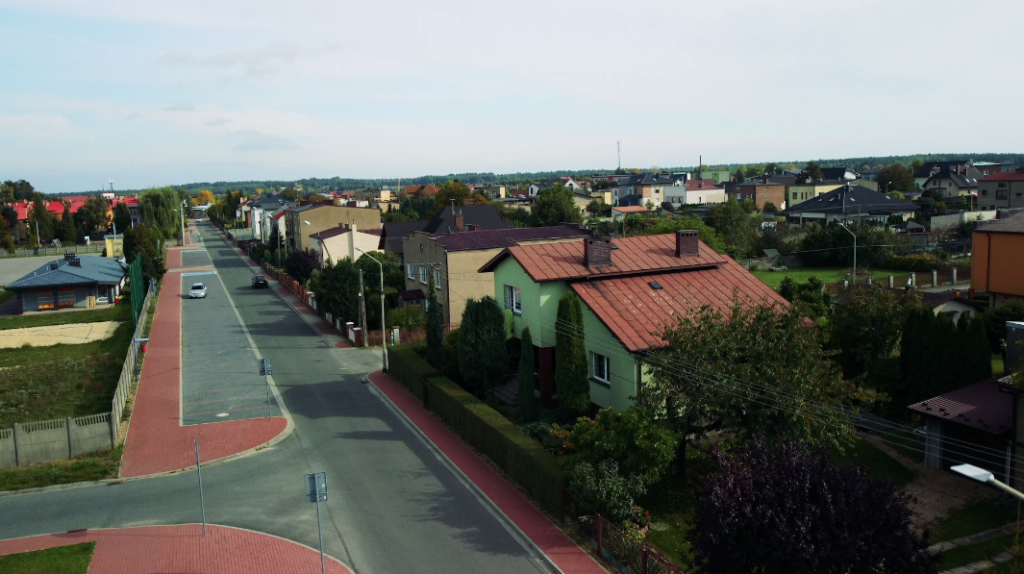 Nowe na wsi - śr. 17:25, czw. 17:25, wt. 07:15